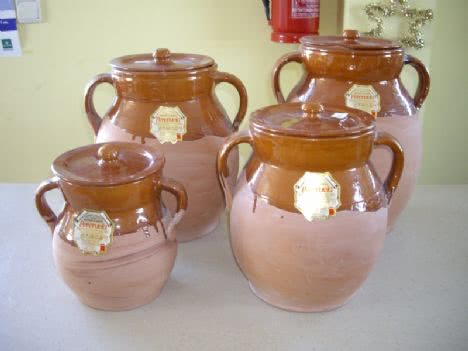 Orzas de barro para aceitunas
