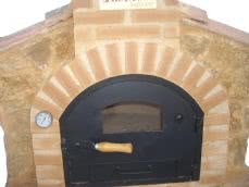 HORNO MONTADO EN ESTRUCTURA DE CASETA CON PIEDRA