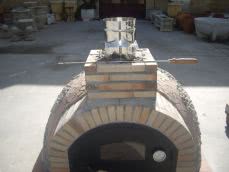 HORNO MONTADO EN PIEDRA Y AZULEJO DE 90 CM